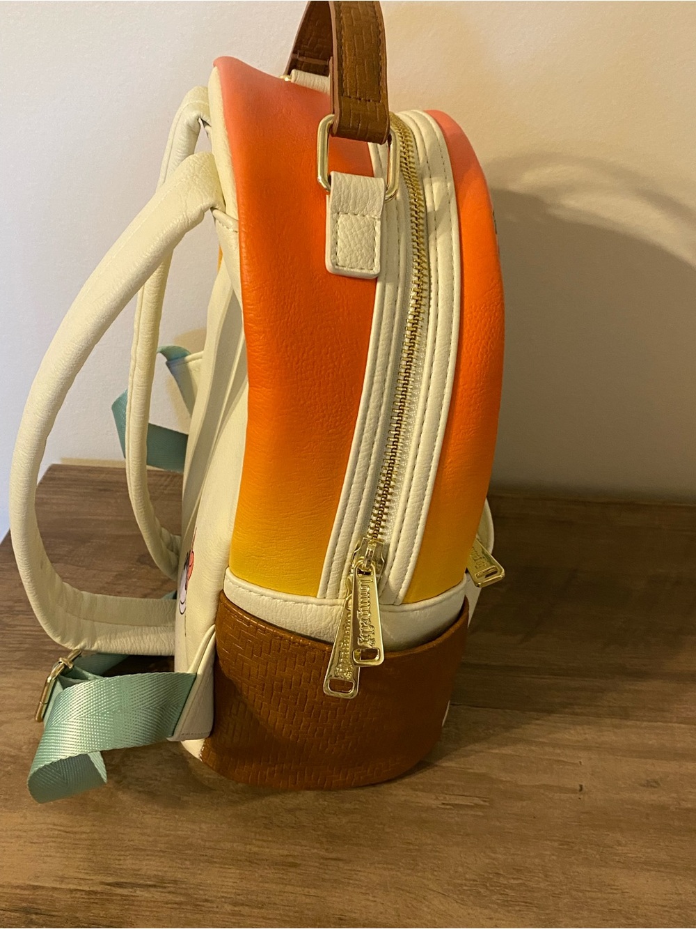 Disney Parks Mickey & Minnie Summer At The Beach Loungefly Minni Backpack - Picture 7 of 15